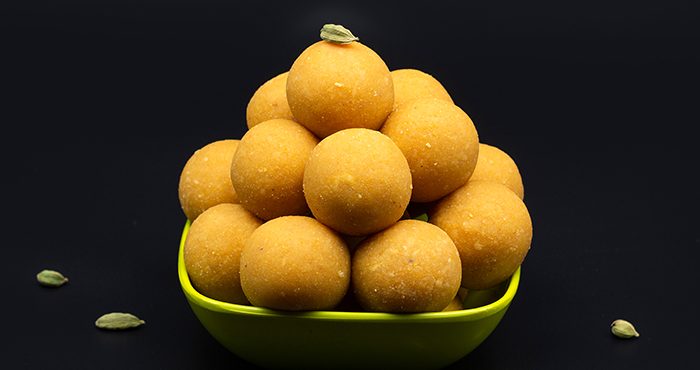 Fresh Besan Laddoo Pc